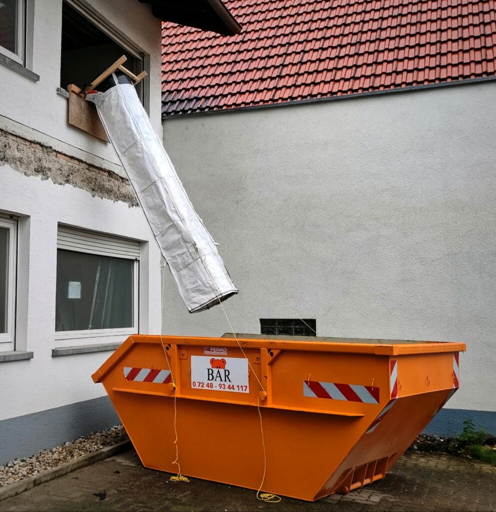 Stortslurf® flexible debris chute – buy instead of hiring
