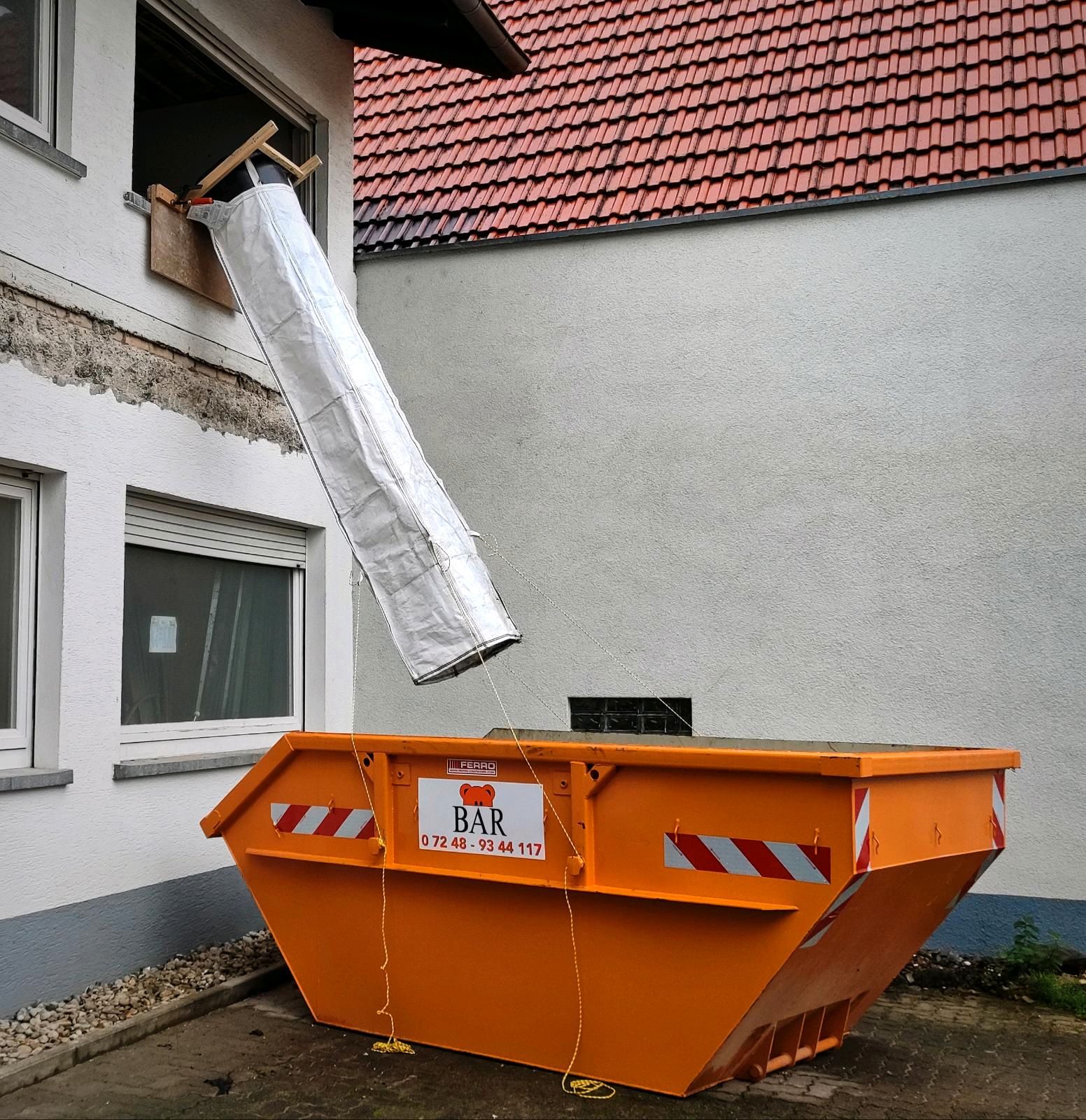 Stortslurf® flexible debris chute – buy instead of hiring