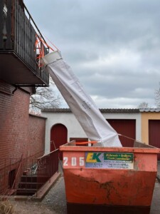 Stortslurf flexible rubbish chute in use — product photo 11